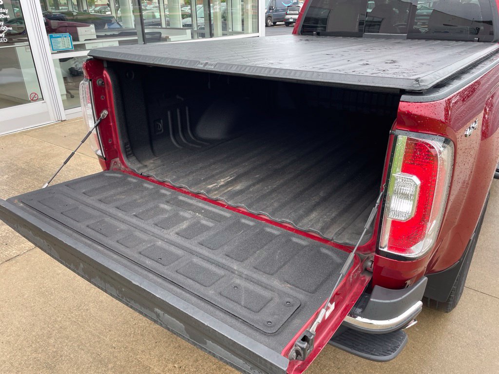 Used 2017 GMC Canyon SLT w/ Driver Alert Package AWD/4WD image 14