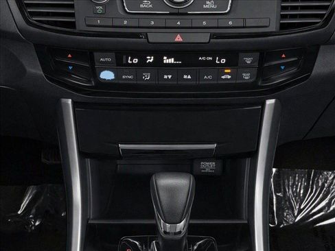 Used 2017 Honda Accord Sport image 24
