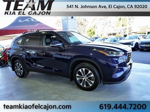 Used 2021 Toyota Highlander XLE image 9