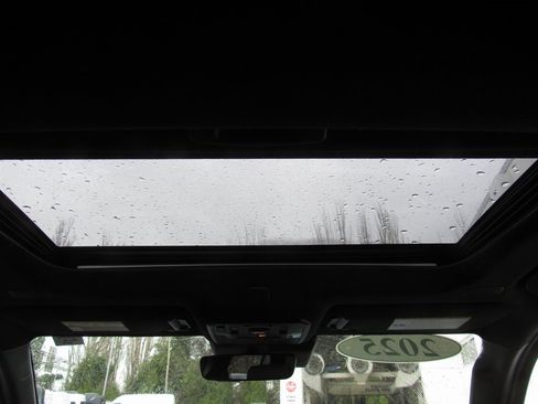 Certified 2025 Toyota 4Runner TRD Off-Road Premium image 29