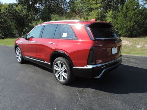 New 2026 Cadillac Vistiq Luxury image 7