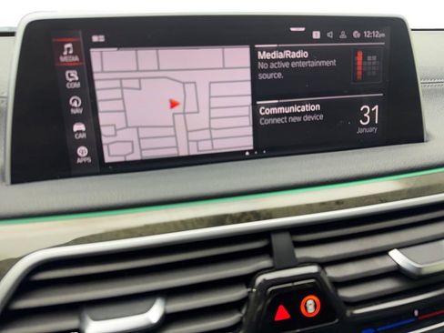 Used 2022 BMW 740i image 62