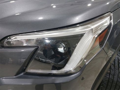 Used 2022 Subaru Forester Touring image 31