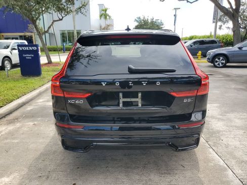 Used 2024 Volvo XC60 B5 Plus AWD/4WD image 5
