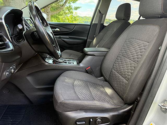 Used 2021 Chevrolet Equinox LT w/ Driver Convenience Package AWD/4WD image 18