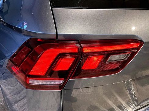 Used 2022 Volkswagen Tiguan S image 31