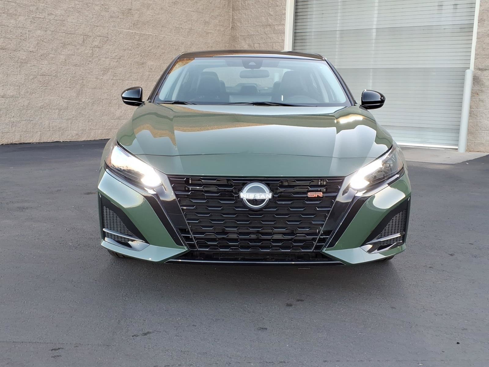 Used 2026 Nissan Altima 2.5 SR FWD image 2