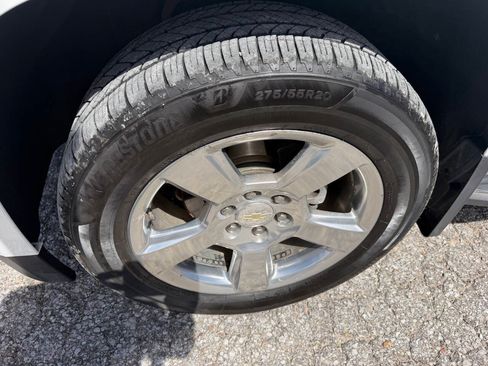 Used 2016 Chevrolet Suburban LT AWD/4WD image 10