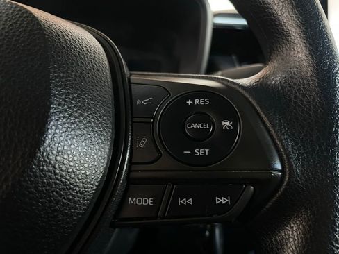 Used 2022 Toyota Corolla LE image 25