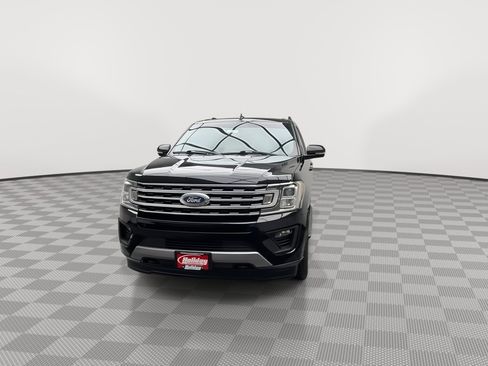 Used 2018 Ford Expedition Max XLT w/ Equipment Group 202A AWD/4WD image 40