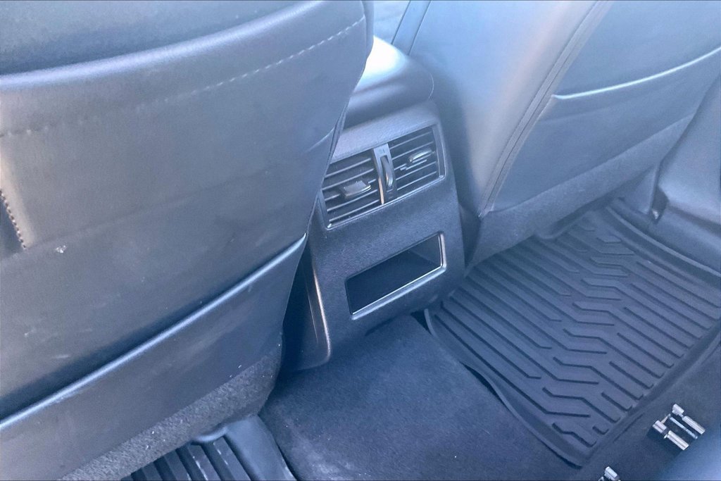 Used 2024 Mitsubishi Outlander AWD image 10