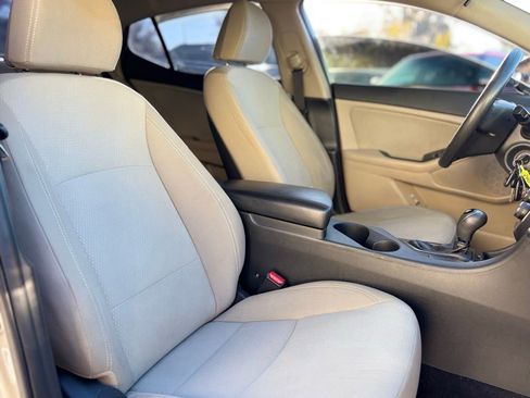 Used 2012 Kia Optima LX image 14