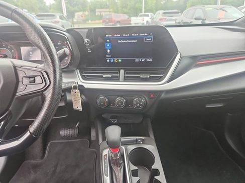 Used 2024 Chevrolet Trax RS w/ Driver Confidence Package FWD image 18