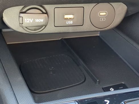 New 2026 Hyundai Elantra Limited FWD image 33