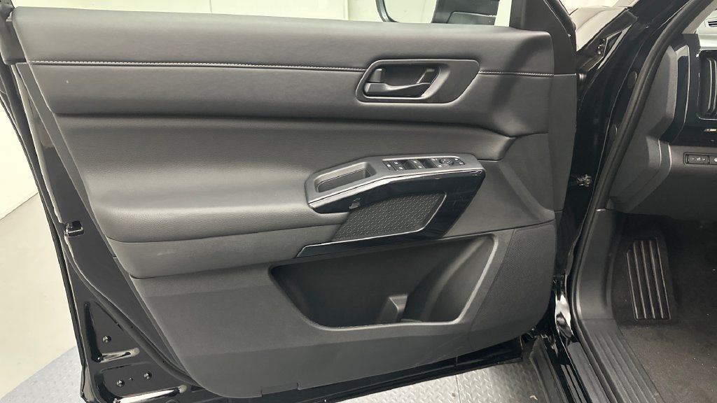 New 2026 Nissan Pathfinder SV AWD/4WD image 13