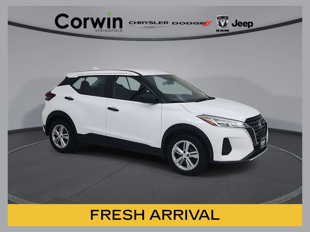 Used 2025 Nissan Kicks Play S FWD 360° Tour