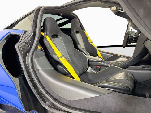 Used 2021 McLaren 720S Performance RWD image 23