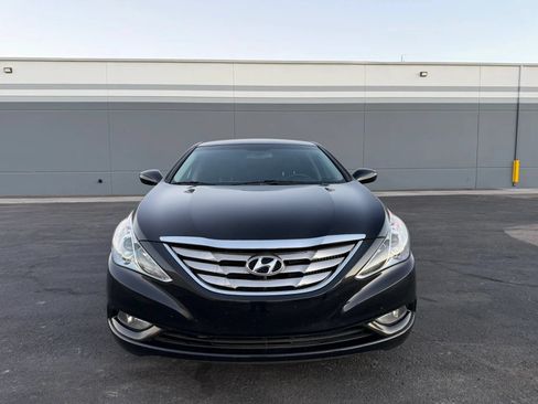 Used 2013 Hyundai Sonata SE FWD image 2