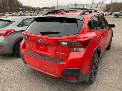 Used 2022 Subaru Crosstrek 2.0i Premium w/ Moonroof Package image 4