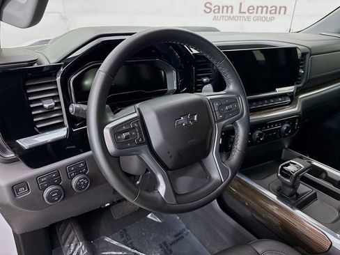 Used 2024 Chevrolet Silverado 1500 LT Trail Boss w/ Convenience Package II image 11