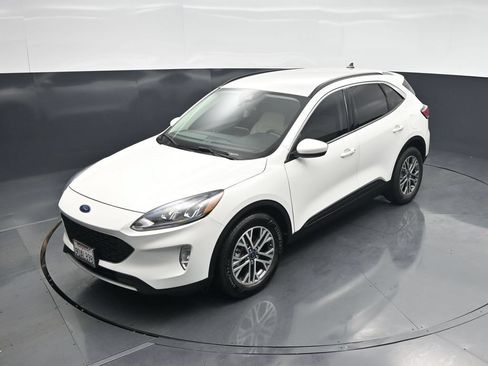 Used 2022 Ford Escape SEL w/ Technology Package FWD image 34