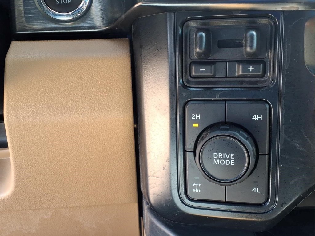 Used 2024 Ford F350 Lariat w/ Chrome Package AWD/4WD image 13