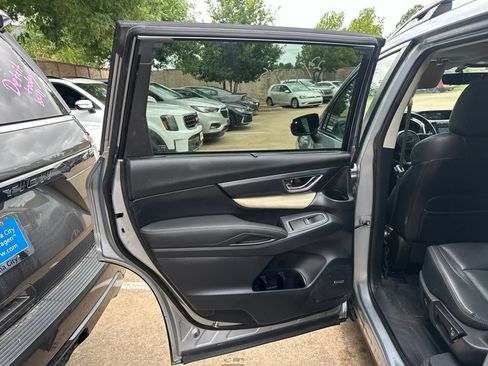 Used 2022 Subaru Ascent Limited w/ Technology Package AWD/4WD image 17