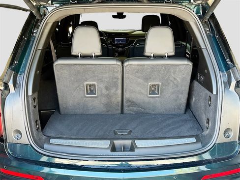 Used 2024 Cadillac XT6 Sport w/ LPO, ONYX Package image 28