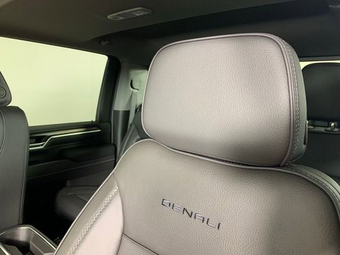 New 2026 GMC Sierra 3500 Denali w/ Denali Reserve Package image 28