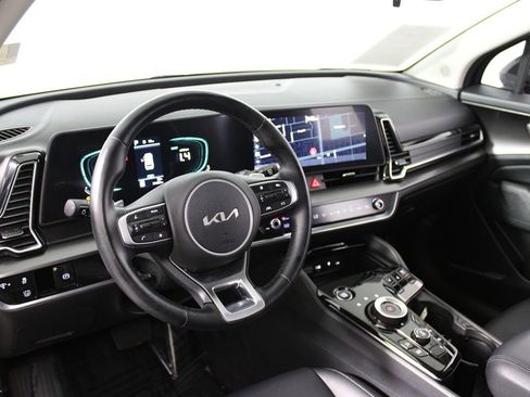 Used 2023 Kia Sportage EX image 6