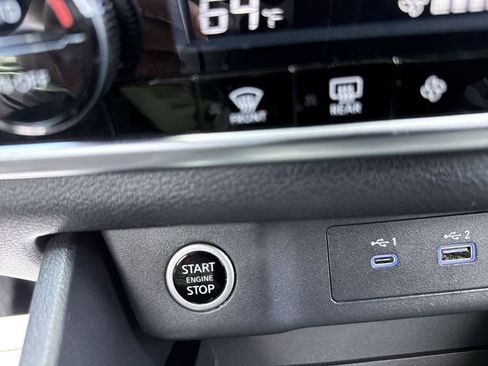 Used 2022 Nissan Rogue SV AWD/4WD image 17
