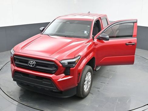 Used 2025 Toyota Tacoma SR image 36