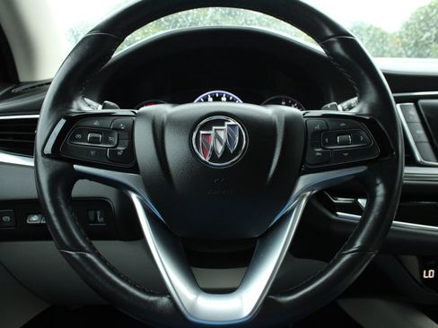 Used 2022 Buick Enclave Avenir AWD/4WD image 34