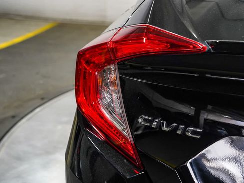 Used 2020 Honda Civic Sport image 11