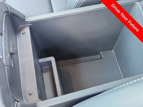 Used 2025 Nissan Murano SV FWD image 14