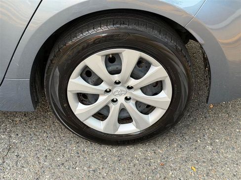 Used 2025 Toyota Corolla LE FWD image 16
