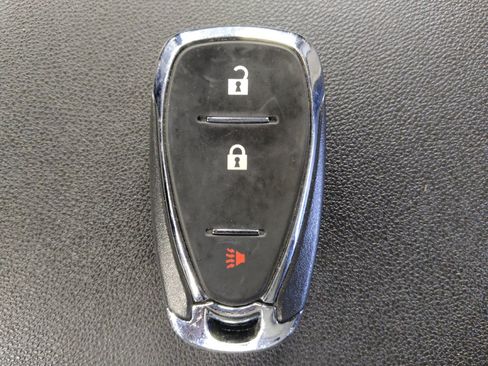 Used 2018 Chevrolet Equinox LS FWD image 32