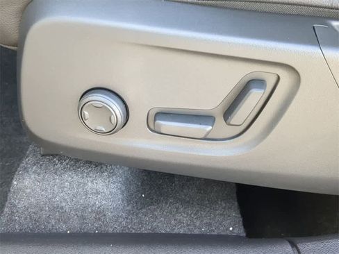 New 2026 Volvo XC40 B5 Plus w/ Protection Package Premier image 16