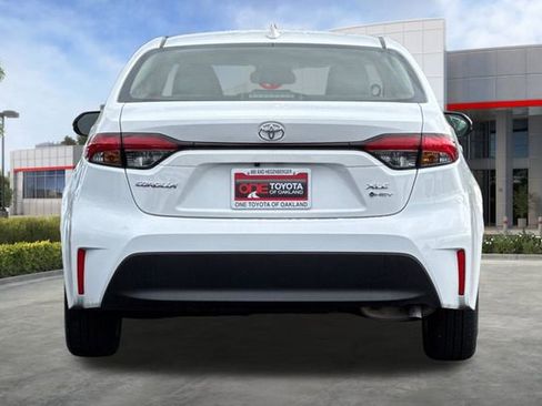 Certified 2026 Toyota Corolla XLE image 6