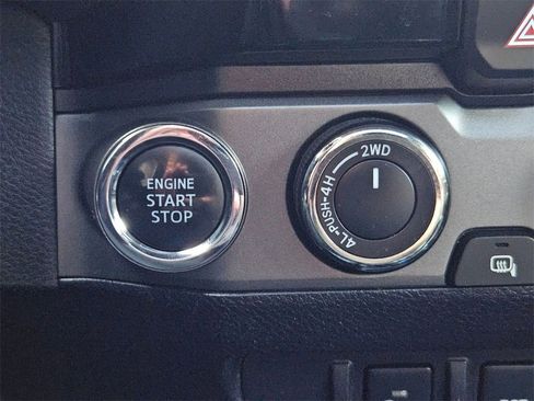 Used 2017 Toyota Tacoma image 29