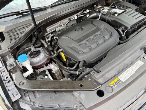 Used 2022 Volkswagen Tiguan SE R-Line AWD/4WD image 16