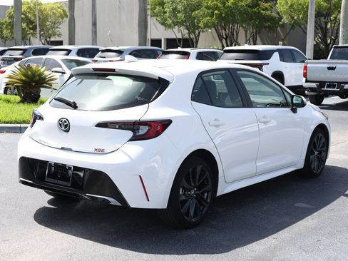 Used 2025 Toyota Corolla XSE FWD image 4