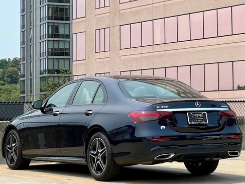 Used 2023 Mercedes-Benz E 350 4MATIC Sedan image 5