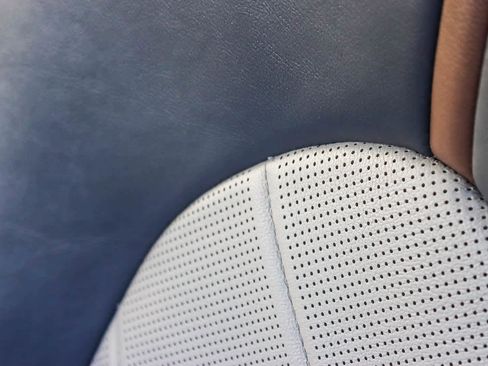 Used 2019 Toyota Camry XLE image 24