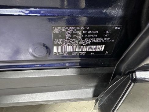 Used 2023 Toyota RAV4 SE image 33