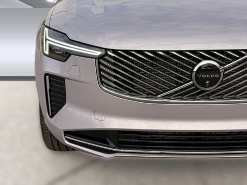 New 2026 Volvo XC90 B6 Plus w/ Protection Package Premier image 11