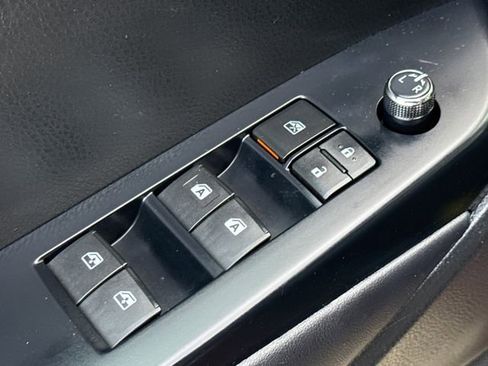 Used 2016 Toyota Highlander XLE FWD image 22