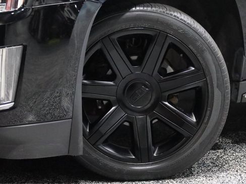 Used 2016 Cadillac Escalade ESV Luxury image 20