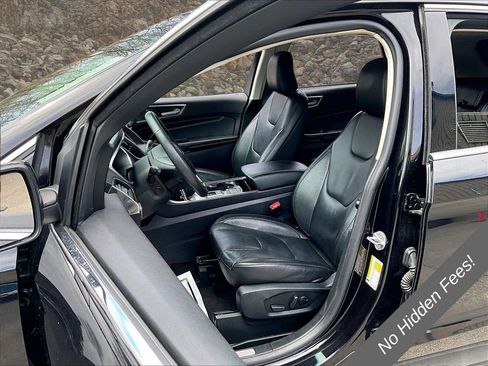Used 2020 Ford Edge Titanium w/ Cargo Accessory Package FWD image 23