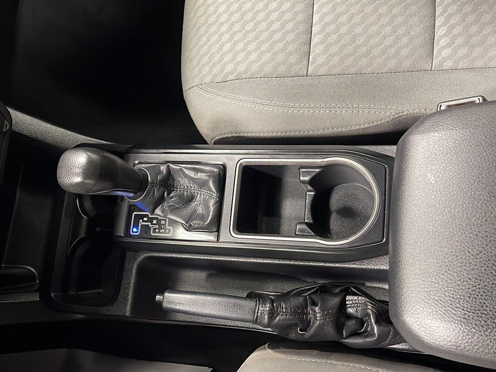 Used 2021 Toyota Tacoma SR AWD/4WD image 11